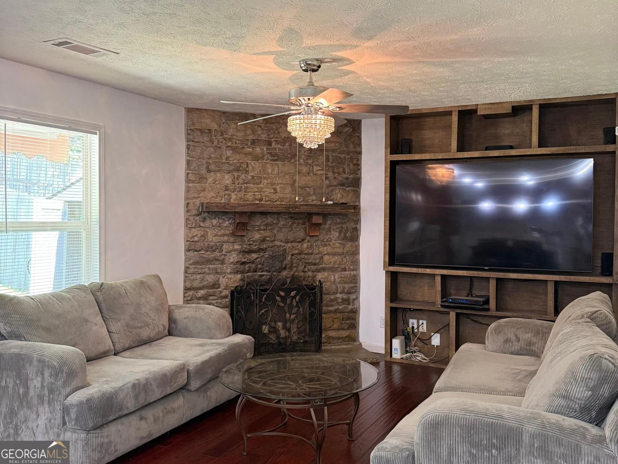 3 bedroom, 3 bathroom, 1,960 sq ft single family residence for sale at 3072 Aberdeen Way, Lithonia, GA 30038 — photo 10