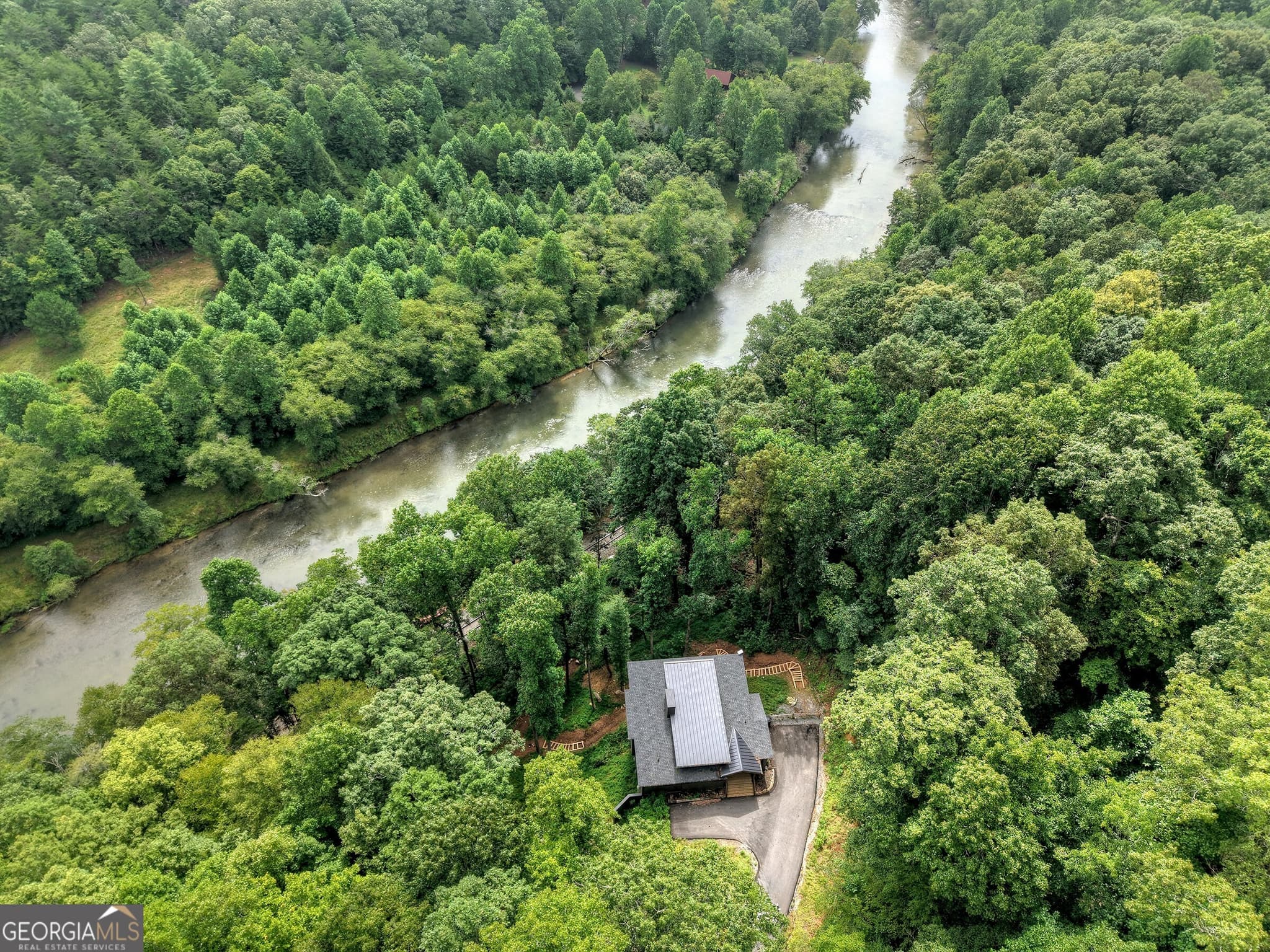 3 bedroom, 3.5 bathroom, 2,548 sq ft single family residence for sale at 271 Toccoa Preserve Court, Blue Ridge, GA 30513 — photo 2