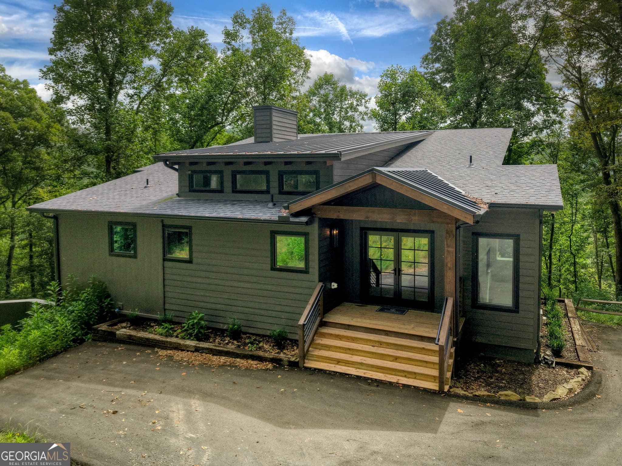 3 bedroom, 3.5 bathroom, 2,548 sq ft single family residence for sale at 271 Toccoa Preserve Court, Blue Ridge, GA 30513 — photo 4