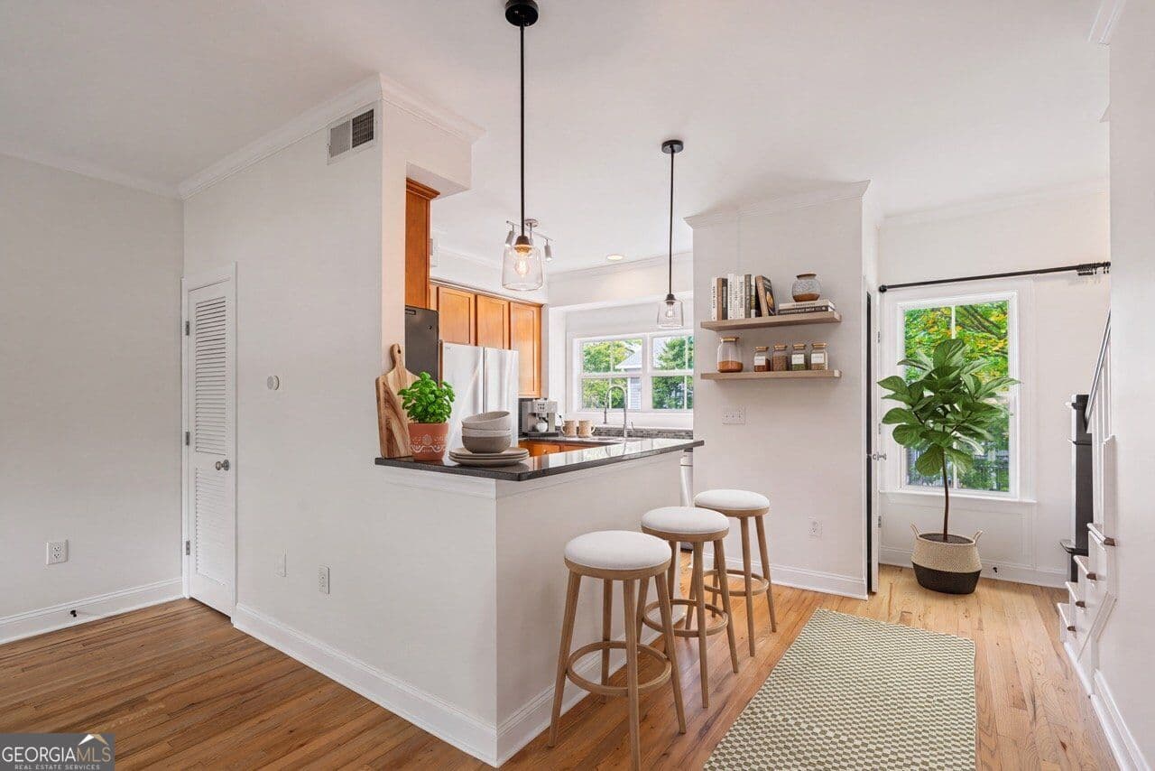 2 bedroom, 2 bathroom, 1,172 sq ft townhouse for sale at 242 Carlyle Park Drive, Atlanta, GA 30307 — photo 7
