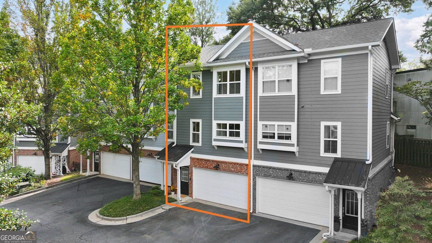 2 bedroom, 2 bathroom, 1,172 sq ft townhouse for sale at 242 Carlyle Park Drive, Atlanta, GA 30307 — photo 1 of 32