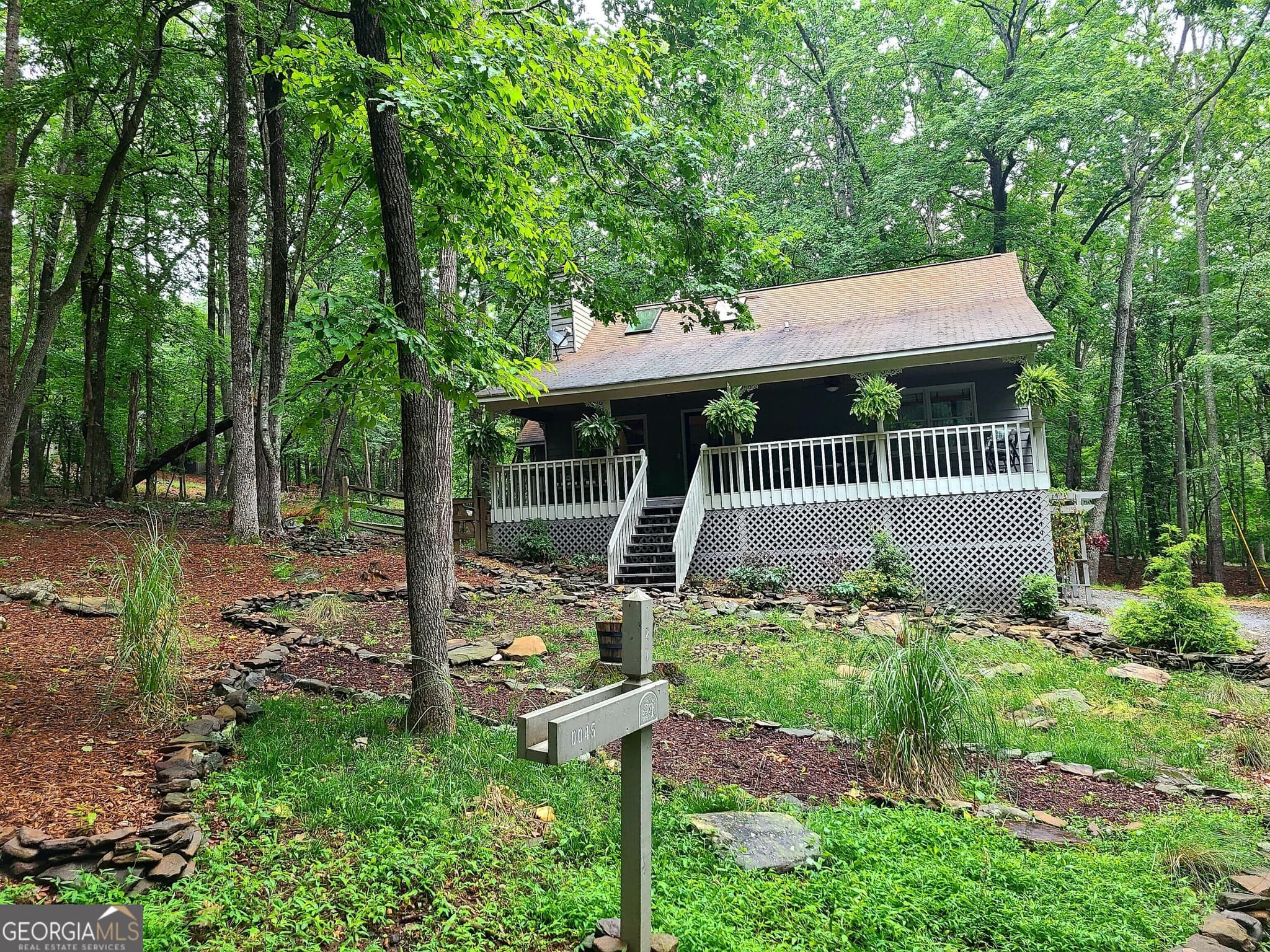2 bedroom, 2 bathroom, 1,620 sq ft single family residence for rent at 120 Rocky Stream Court, Jasper, GA 30143 for $2,195 a month — photo 6