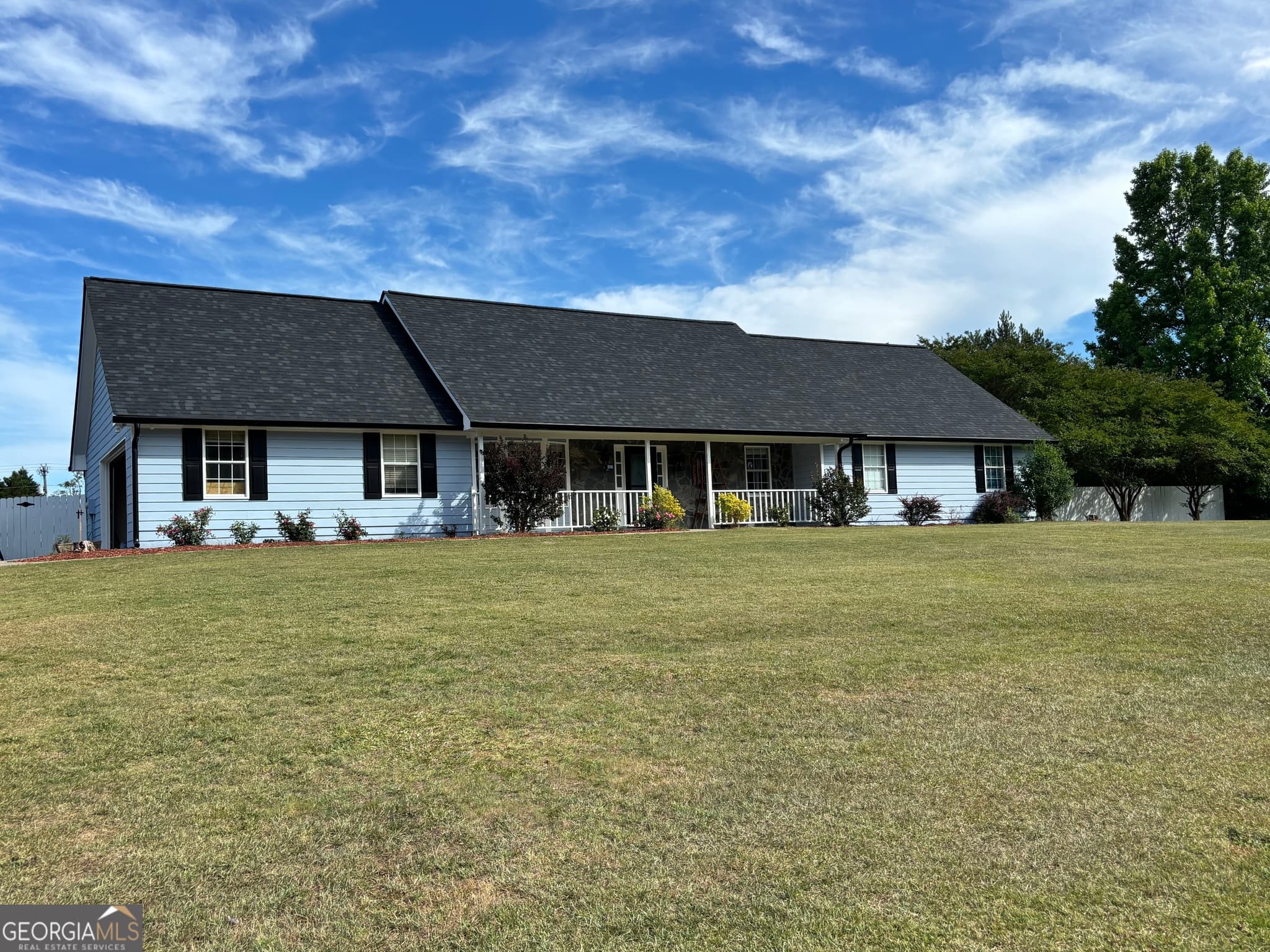 4 bedroom, 2 bathroom, 1,946 sq ft single family residence sold at 1962 Joanne Drive, Loganville, GA 30052