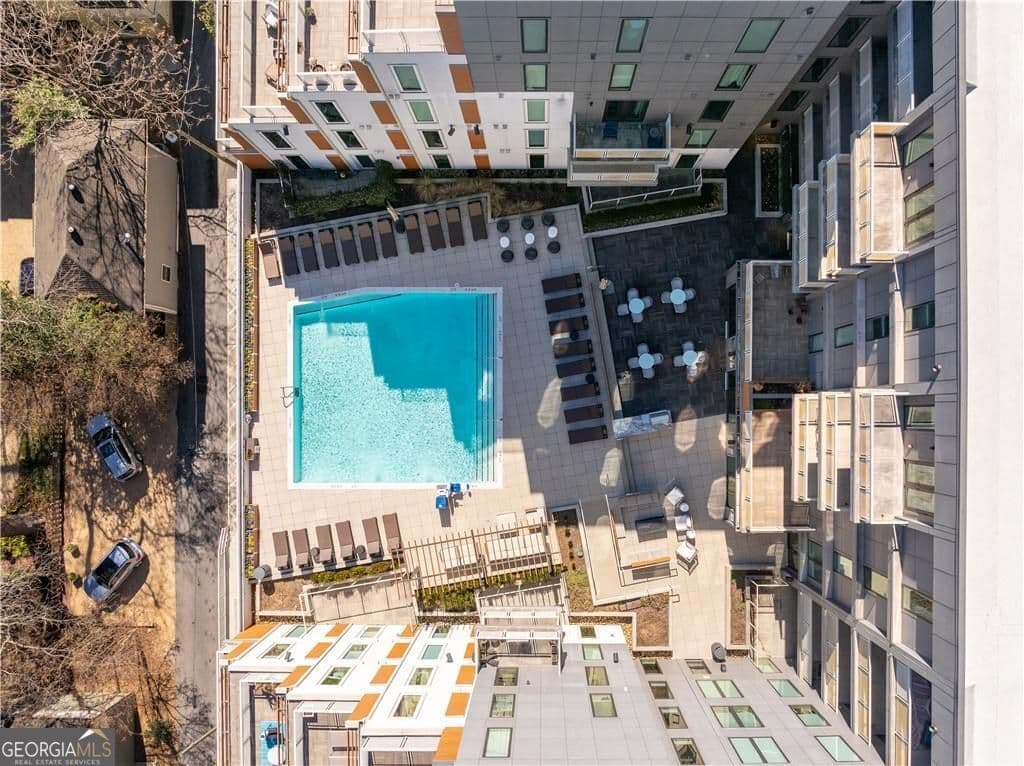1 bedroom, 1 bathroom, 834 sq ft condominium for sale at 775 Juniper Street 208, Atlanta, GA 30308 — photo 5