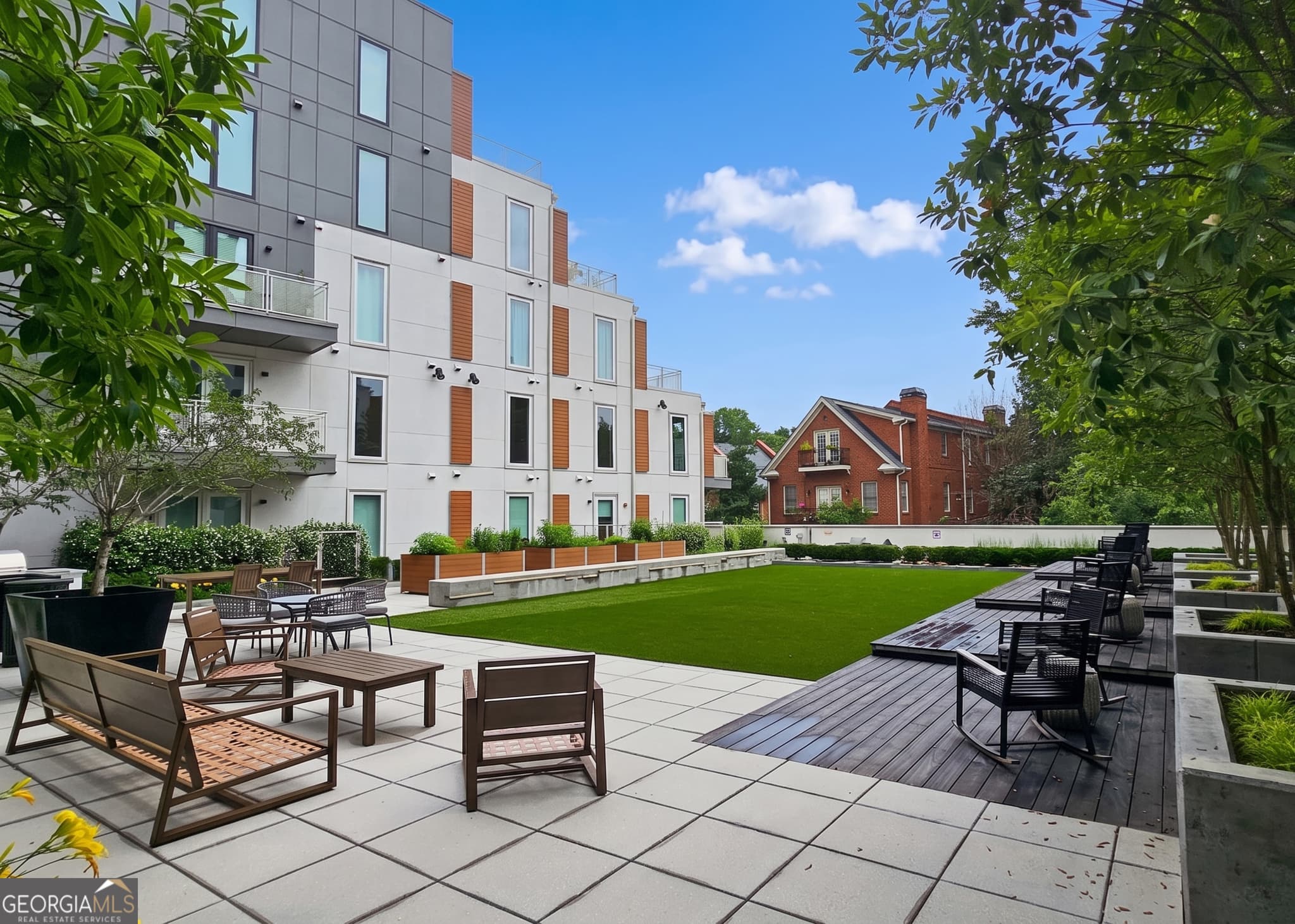 1 bedroom, 1 bathroom, 834 sq ft condominium for sale at 775 Juniper Street 208, Atlanta, GA 30308 — photo 9