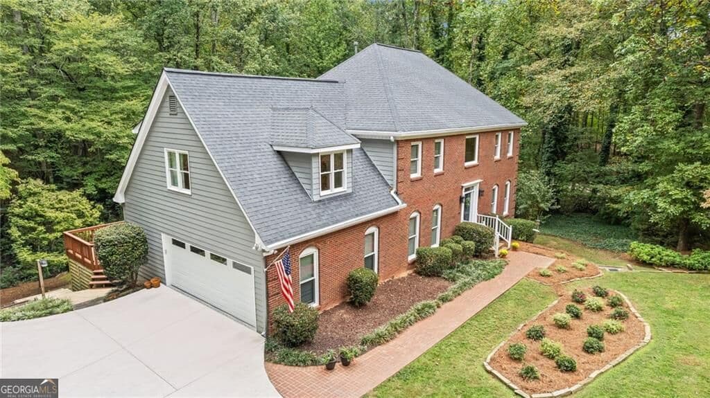 5 bedroom, 3.5 bathroom, 4,673 sq ft single family residence for sale at 4692 Monticello Circle, Marietta, GA 30066 — photo 6