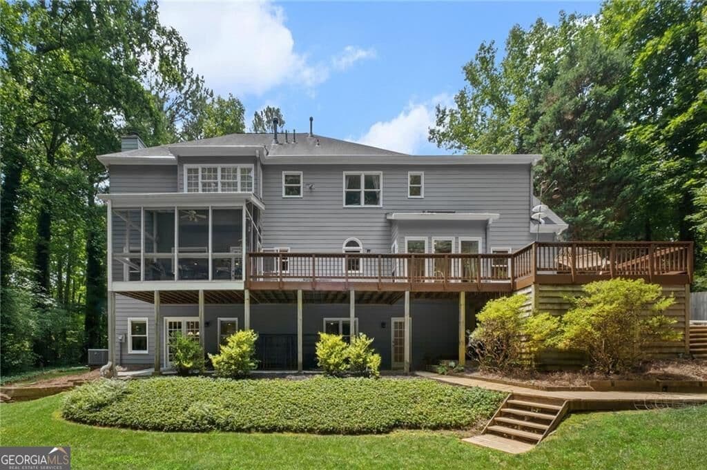 5 bedroom, 3.5 bathroom, 4,673 sq ft single family residence for sale at 4692 Monticello Circle, Marietta, GA 30066 — photo 7