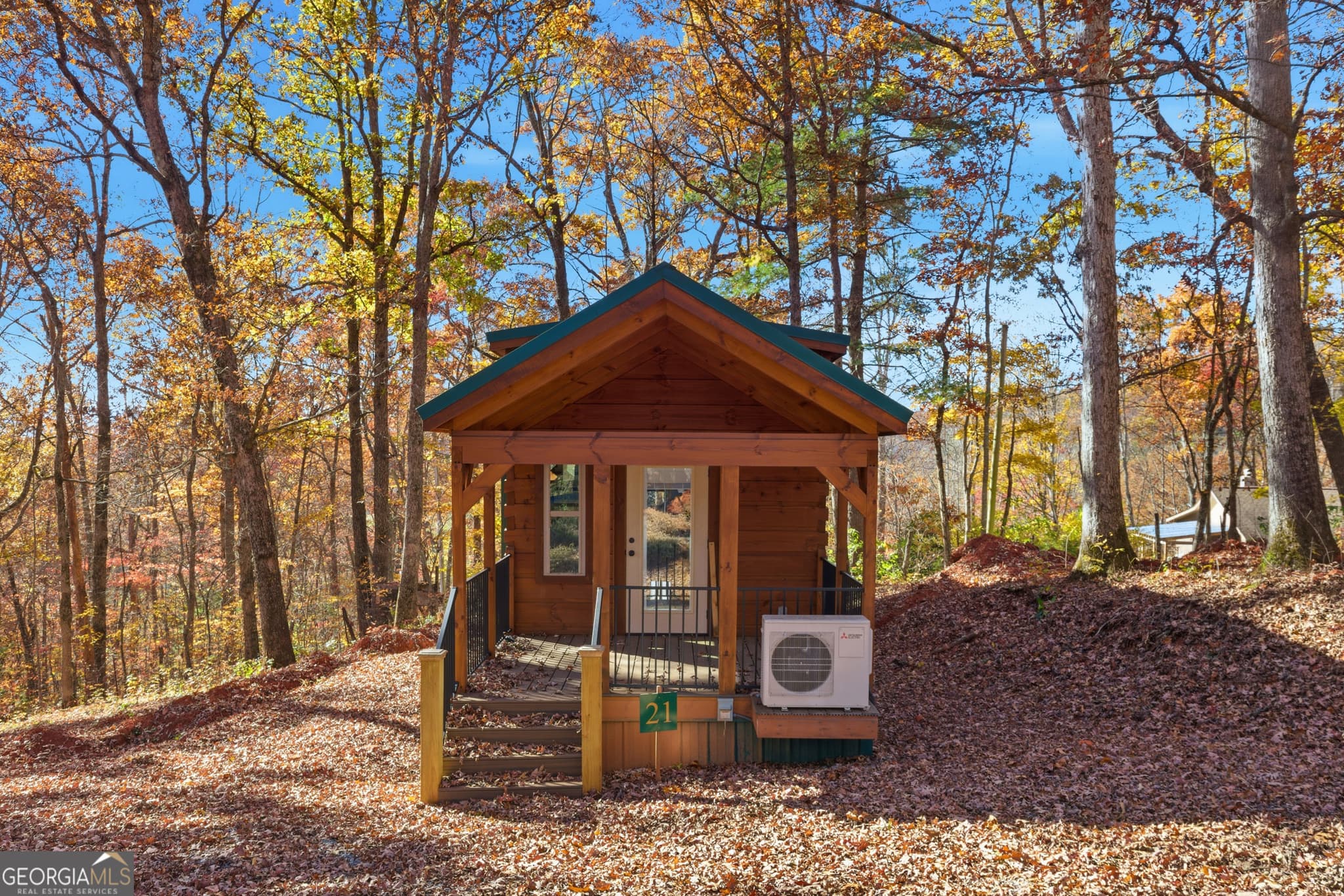 1 bedroom, 1 bathroom, 396 sq ft manufactured home,single family residence sold at 527 Saunders Road LOT 21, Franklin, NC 28734