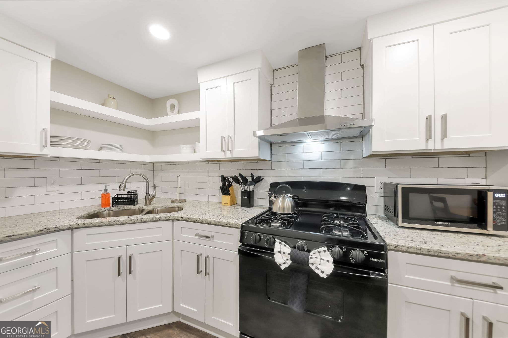 2 bedroom, 1 bathroom, 700 sq ft apartment for rent at 243 Georgia Avenue APT B, Bremen, GA 30110 for $2,600 a month — photo 4