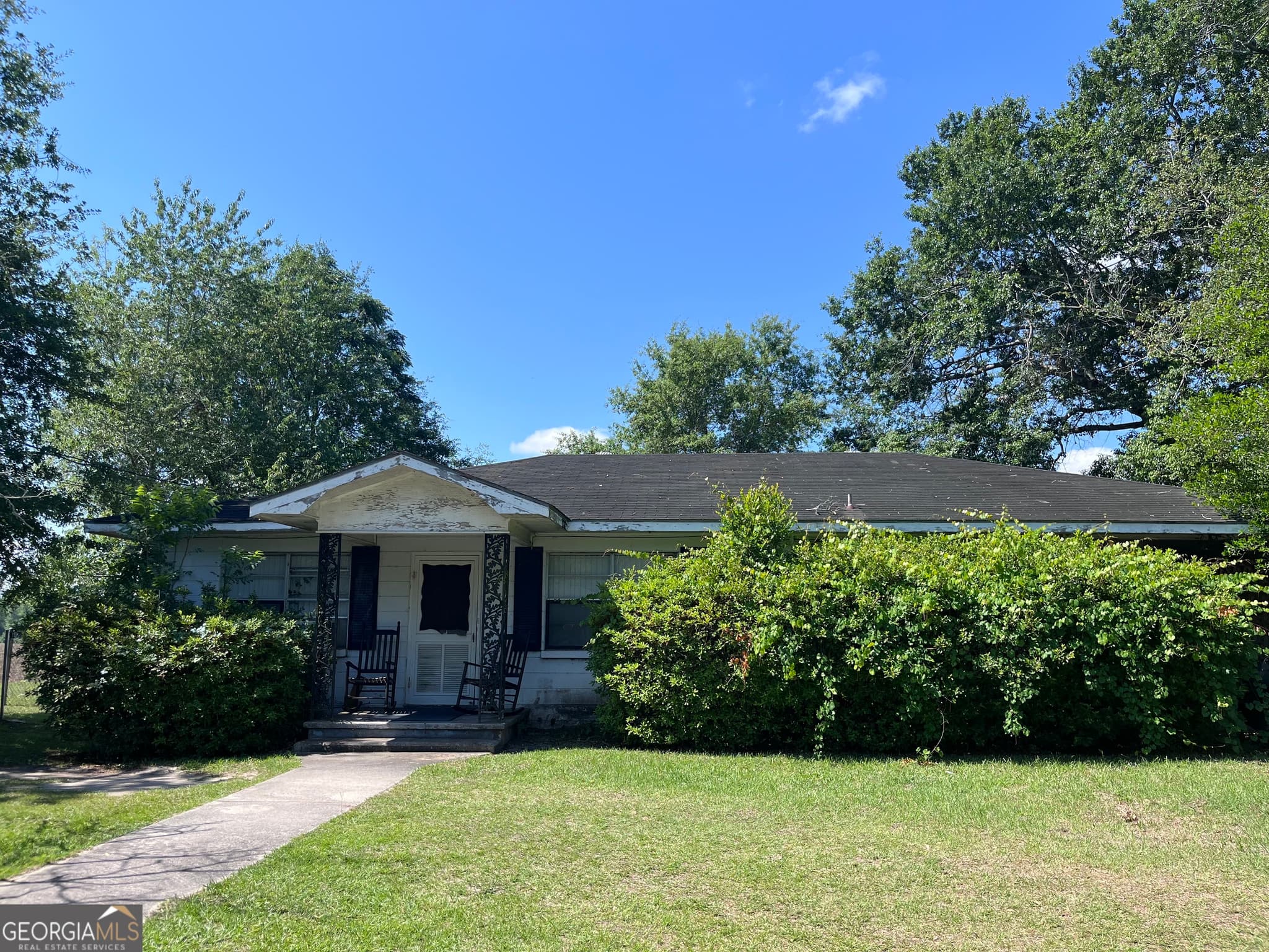 211 E Banks Street, Glennville, GA 30427 — most recent listing photo