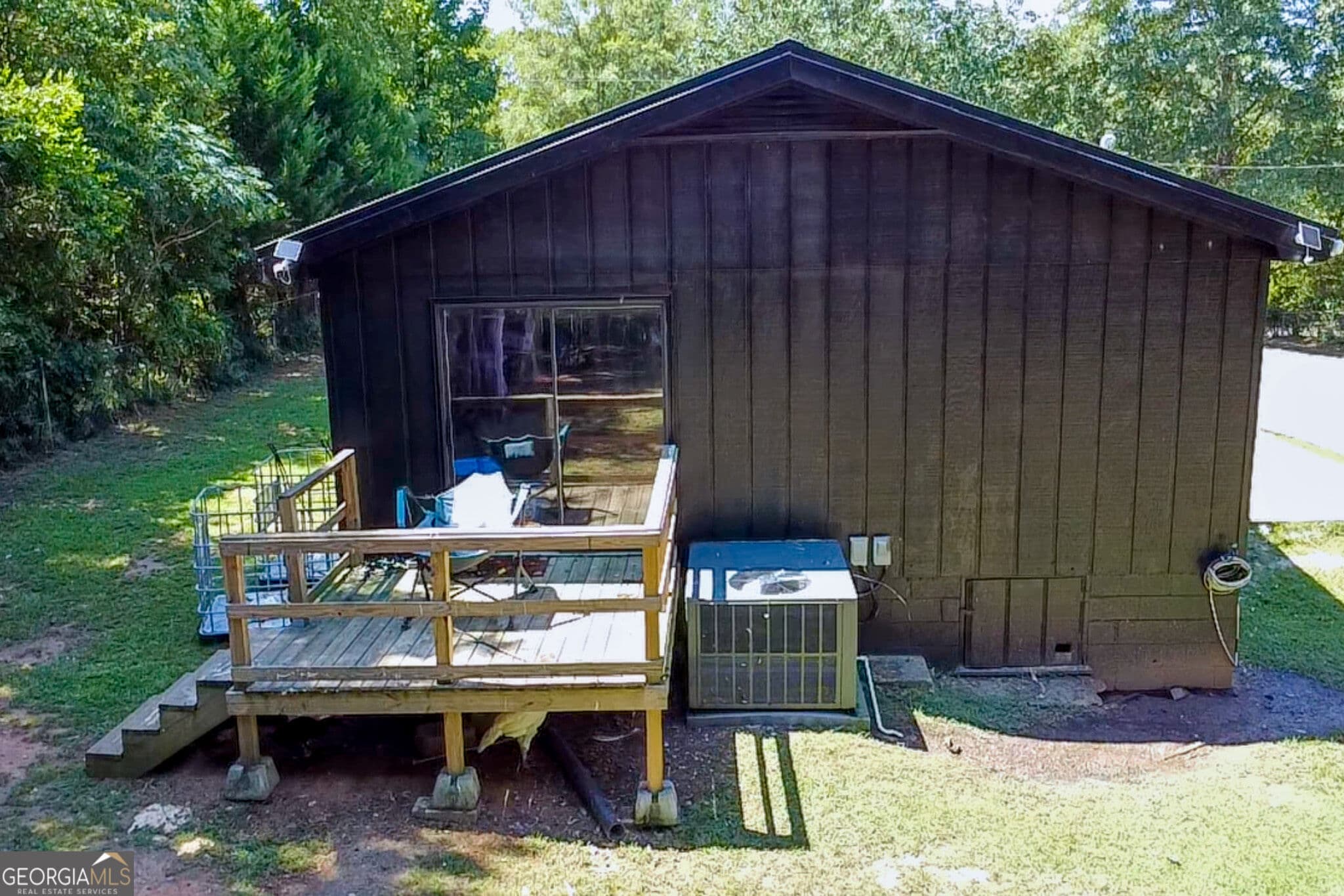 2 bedroom, 1 bathroom, 1,092 sq ft single family residence for sale at 24 Shady Lane, Jackson, GA 30233 — photo 3
