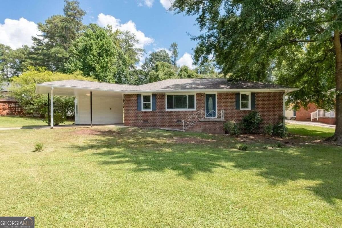 3 bedroom, 2.5 bathroom single family residence for rent at 208 SE Yancy Drive, Marietta, GA 30067 for $2,100 a month — photo 1 of 1