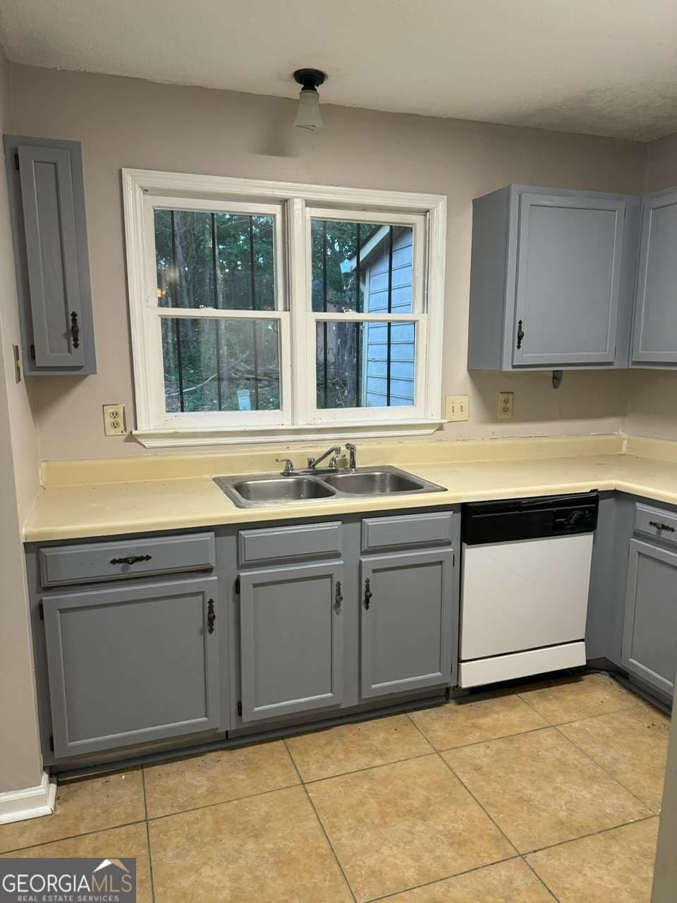 2 bedroom, 2.5 bathroom, 1,390 sq ft townhouse for sale at 4807 Hairston Place, Stone Mountain, GA 30088 — photo 5