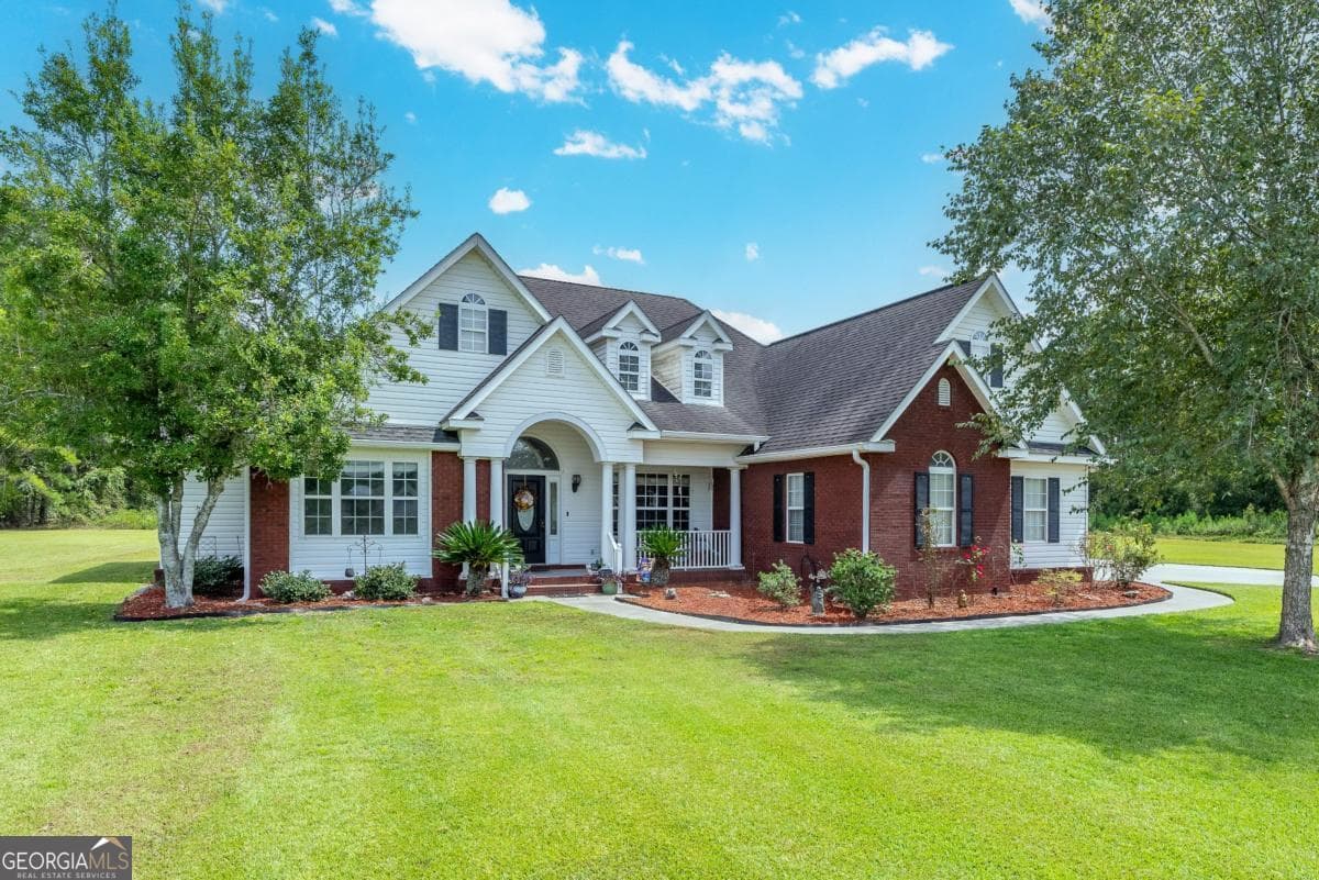 4 bedroom, 2 bathroom, 2,339 sq ft single family residence sold at 1320 Whitney Lake Road, Blackshear, GA 31516