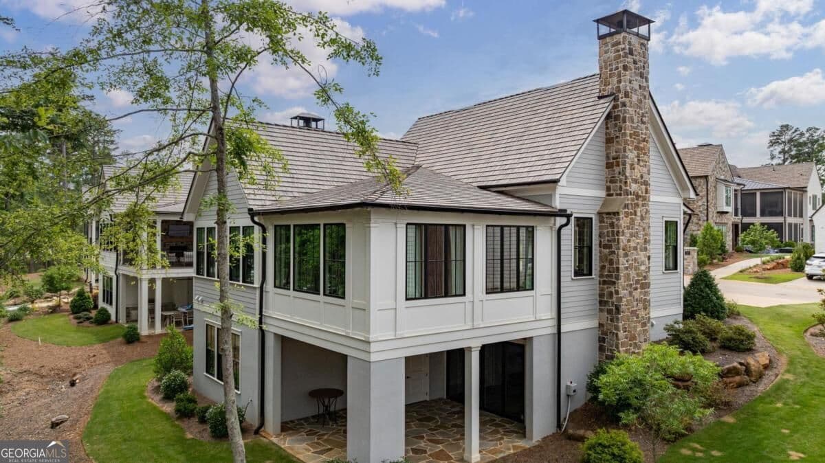 4 bedroom, 4.5 bathroom, 3,592 sq ft single family residence for sale at 1101 Longview Commons, Greensboro, GA 30642 — photo 3