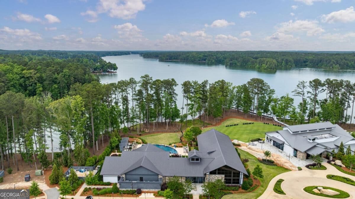 4 bedroom, 4.5 bathroom, 3,592 sq ft single family residence for sale at 1101 Longview Commons, Greensboro, GA 30642 — photo 5