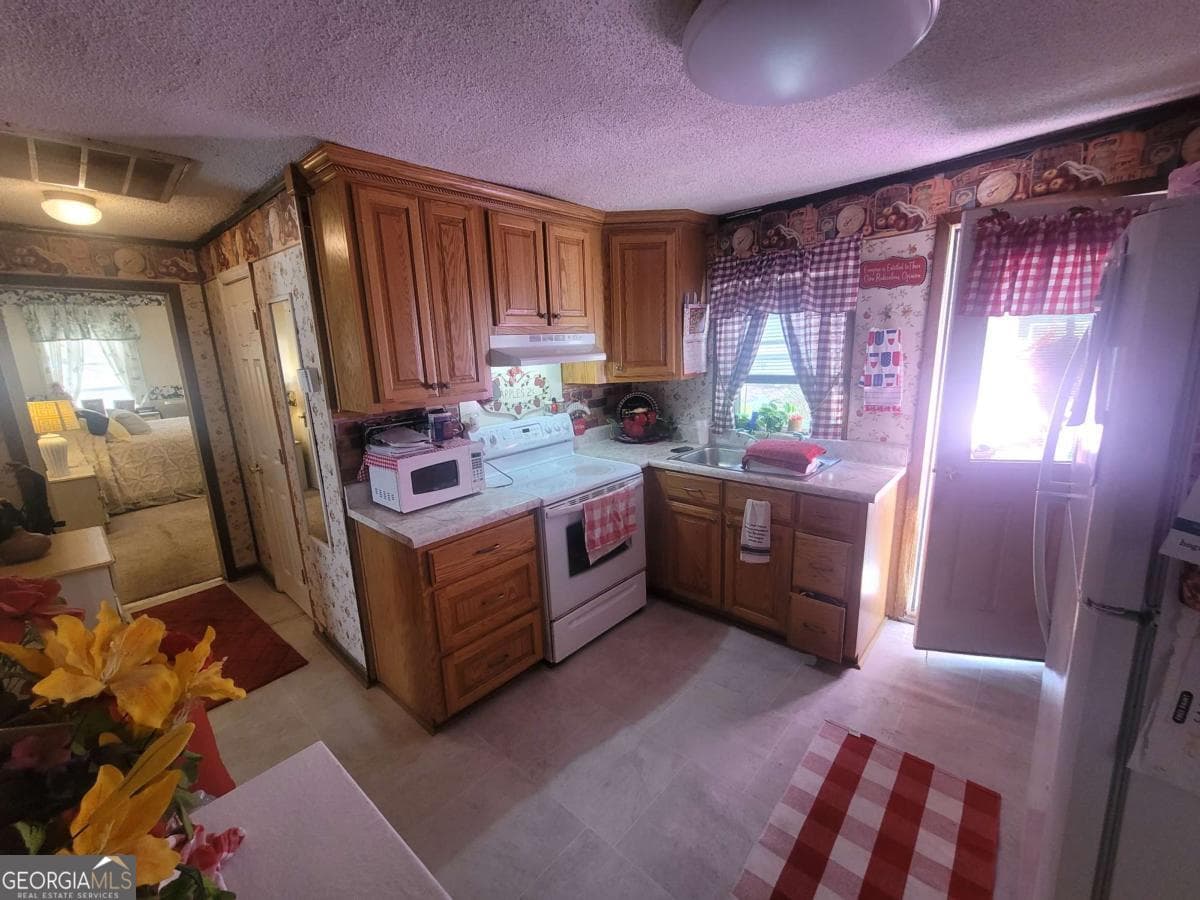 2 bedroom, 1 bathroom single family residence for sale at 30 S Mccrorie Street, Baxley, GA 31513 — photo 9