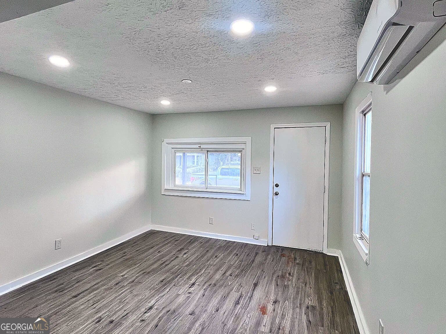 multi family,duplex for sale at 364 Woolfolk Street, Macon, GA 31217 — photo 7
