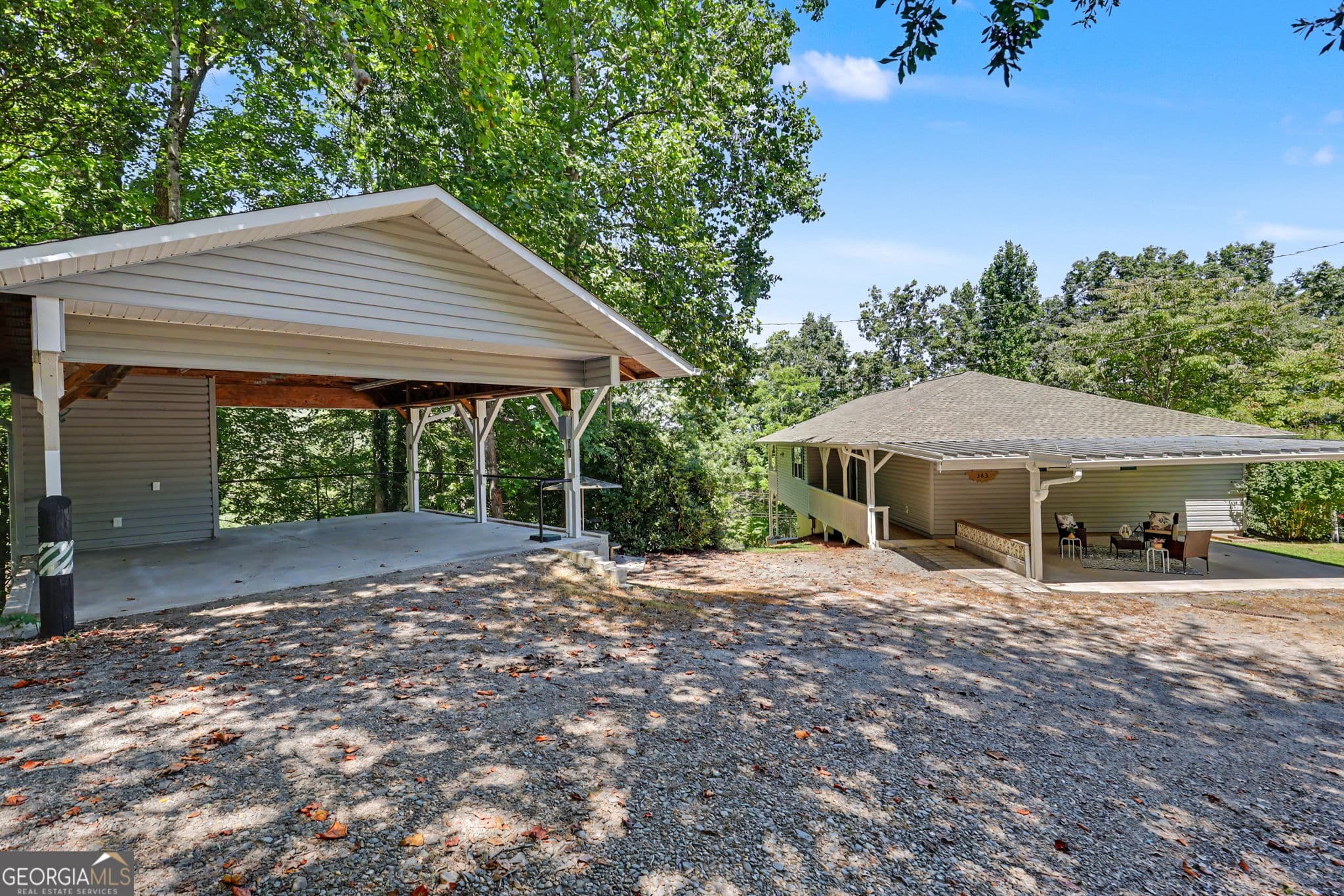 2 bedroom, 3.5 bathroom, 2,318 sq ft single family residence for sale at 383 Morgan Drive, Hiawassee, GA 30546 — photo 4