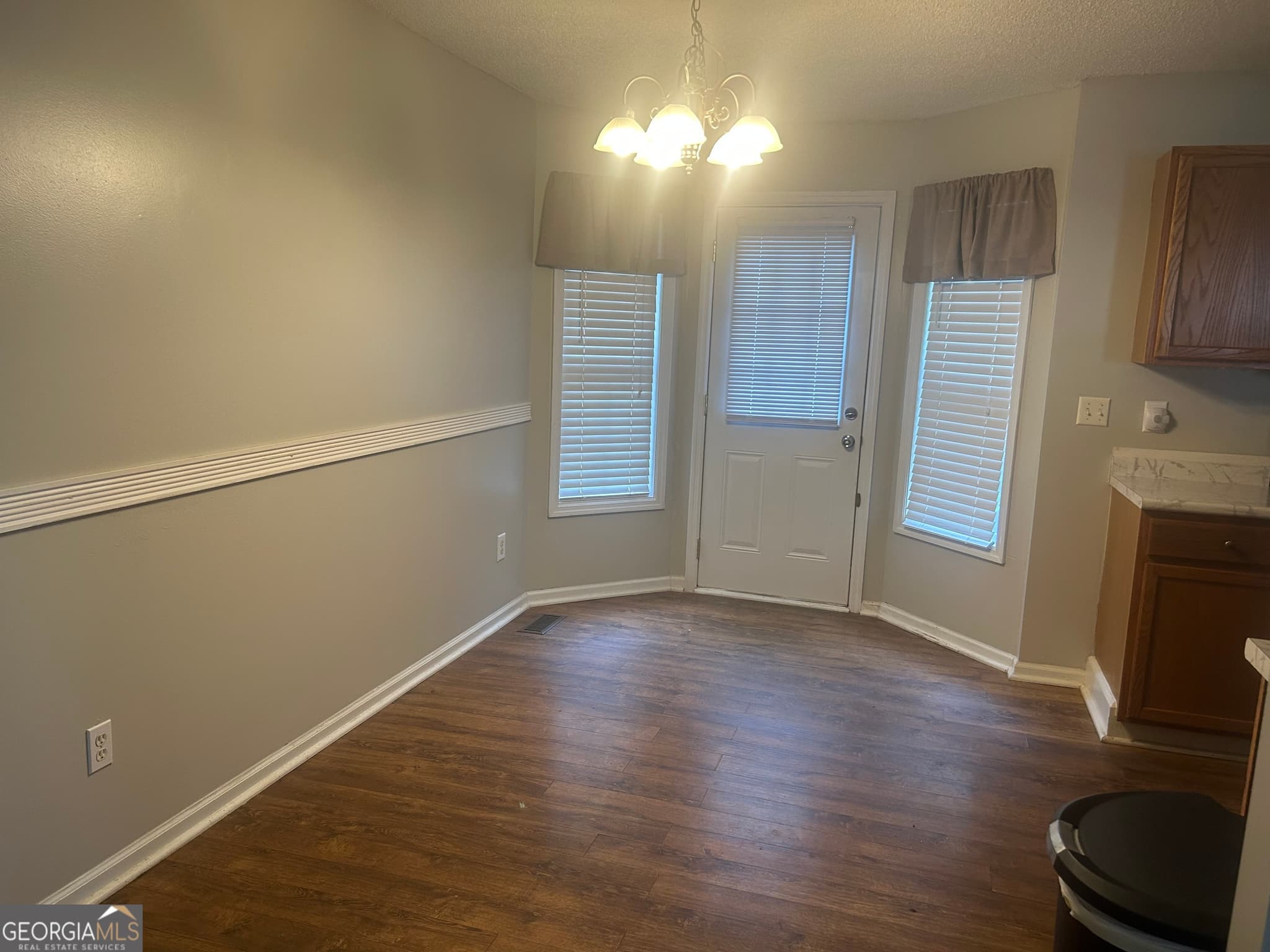 3 bedroom, 2 bathroom, 1,834 sq ft single family residence for sale at 56 Suzette Court, Dallas, GA 30157 — photo 6