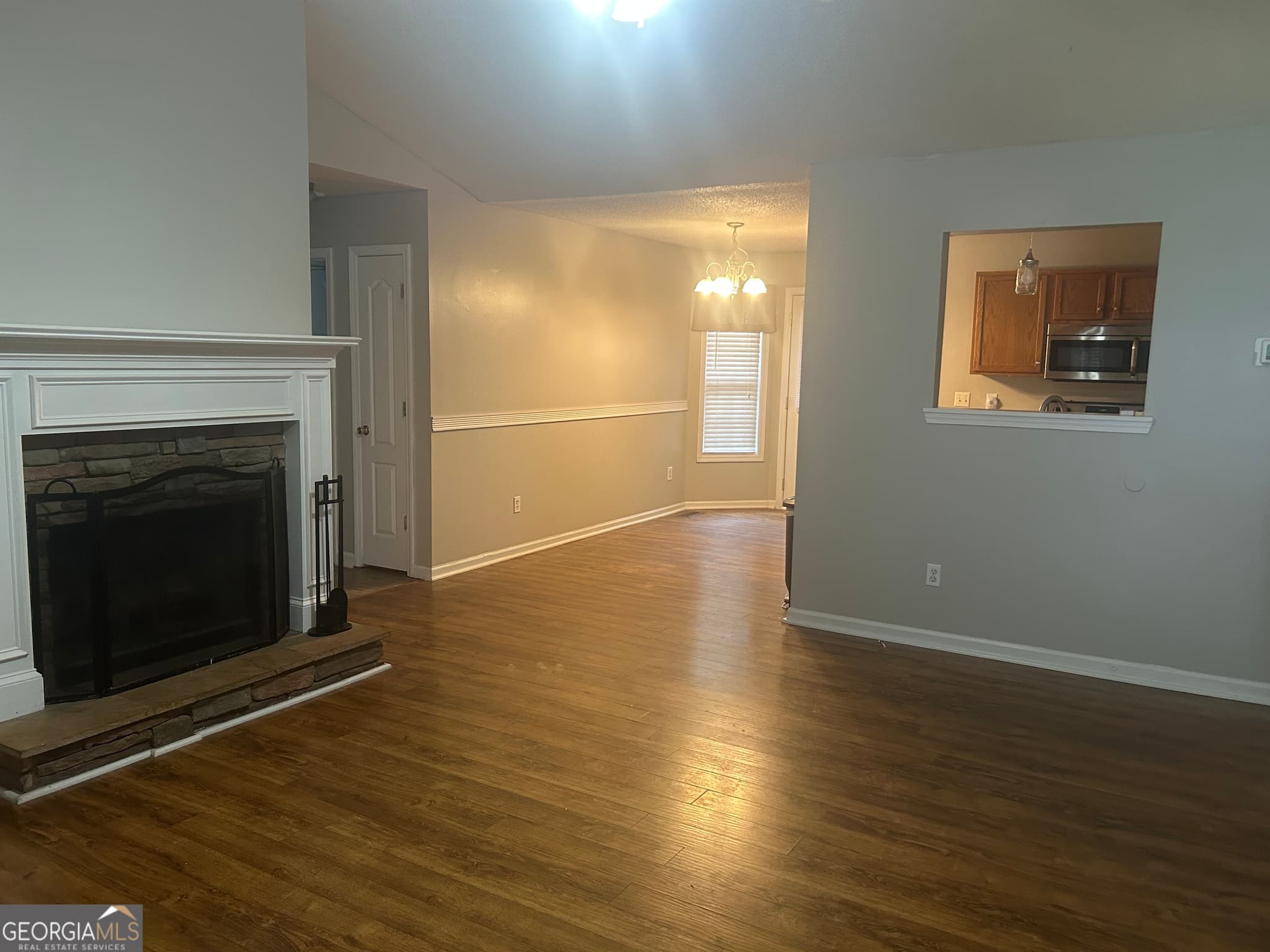 3 bedroom, 2 bathroom, 1,834 sq ft single family residence for sale at 56 Suzette Court, Dallas, GA 30157 — photo 4