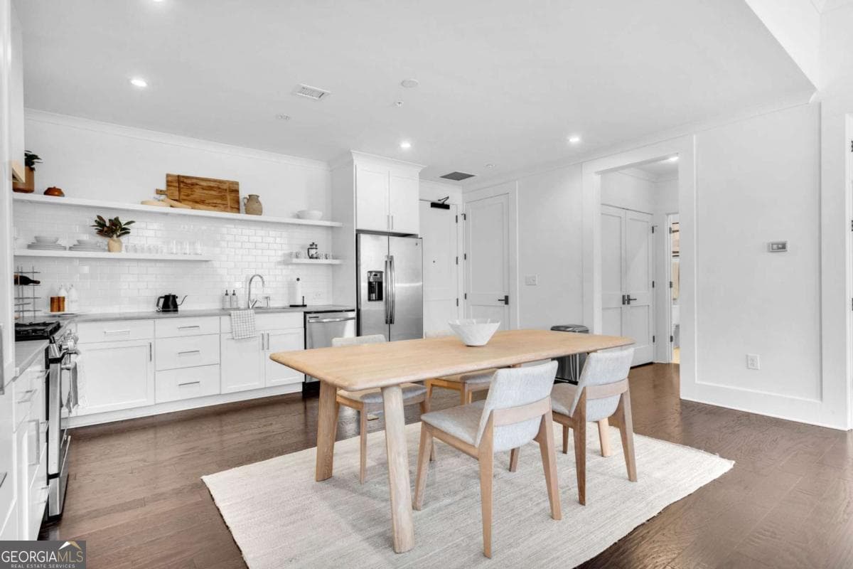 1 bedroom, 1 bathroom, 892 sq ft loft,condominium for sale at 10625 Serenbe Lane 206, Chattahoochee Hills, GA 30268 — photo 5