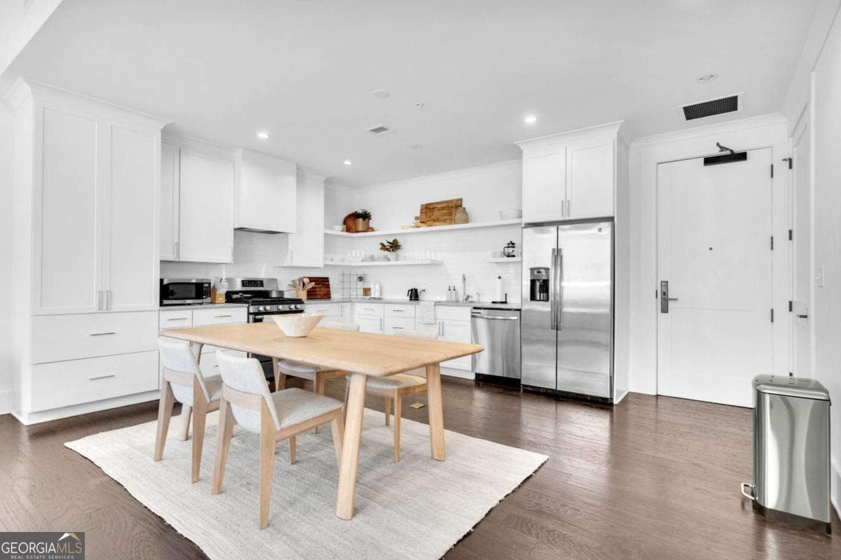 1 bedroom, 1 bathroom, 892 sq ft loft,condominium for sale at 10625 Serenbe Lane 206, Chattahoochee Hills, GA 30268 — photo 4
