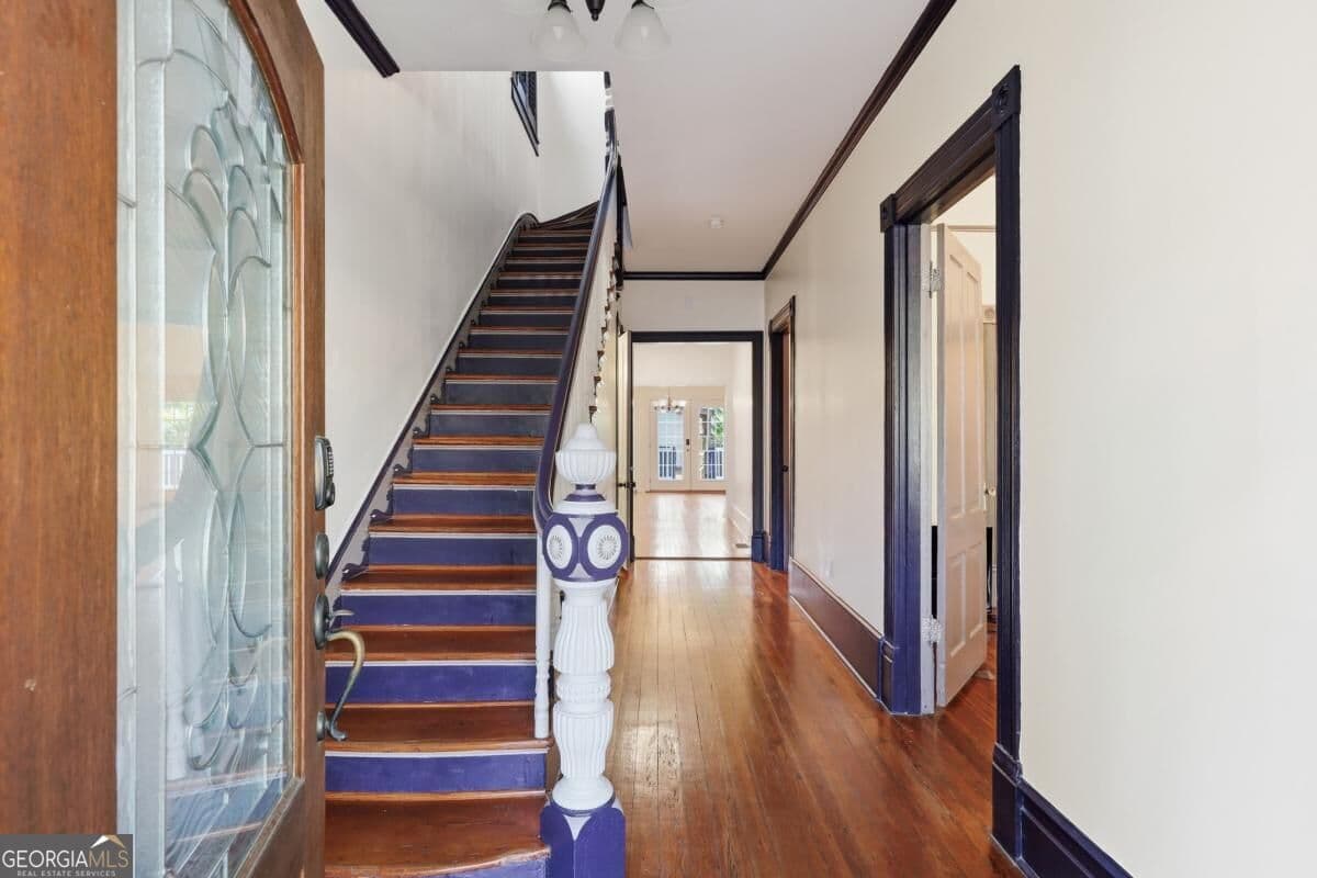 3 bedroom, 2.5 bathroom, 1,887 sq ft single family residence for sale at 209 W 38Th Street, Savannah, GA 31401 — photo 9