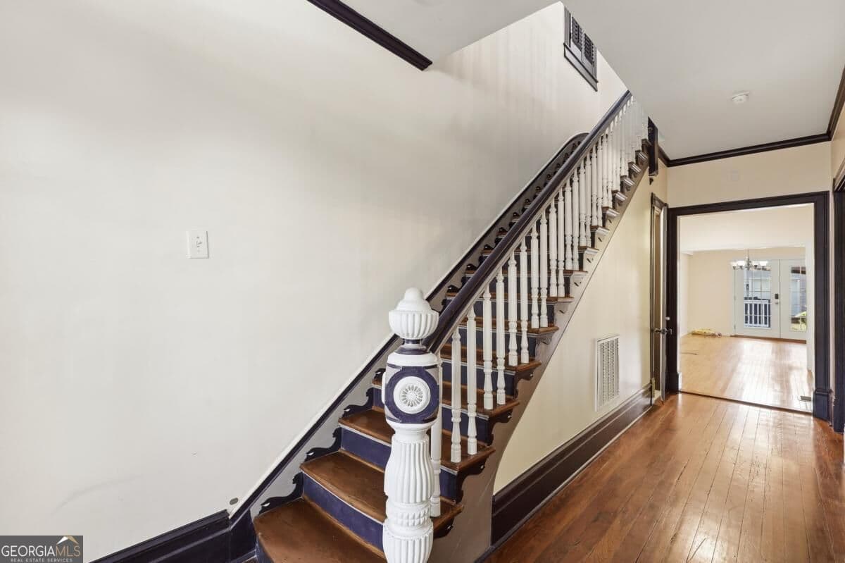 3 bedroom, 2.5 bathroom, 1,887 sq ft single family residence for sale at 209 W 38Th Street, Savannah, GA 31401 — photo 10