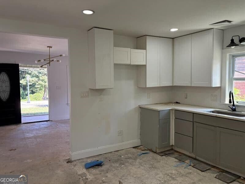 3 bedroom, 2 bathroom, 1,304 sq ft single family residence for sale at 1658 M L King Jr Drive, Atlanta, GA 30314 — photo 6