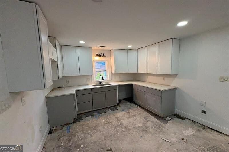 3 bedroom, 2 bathroom, 1,304 sq ft single family residence for sale at 1658 M L King Jr Drive, Atlanta, GA 30314 — photo 5