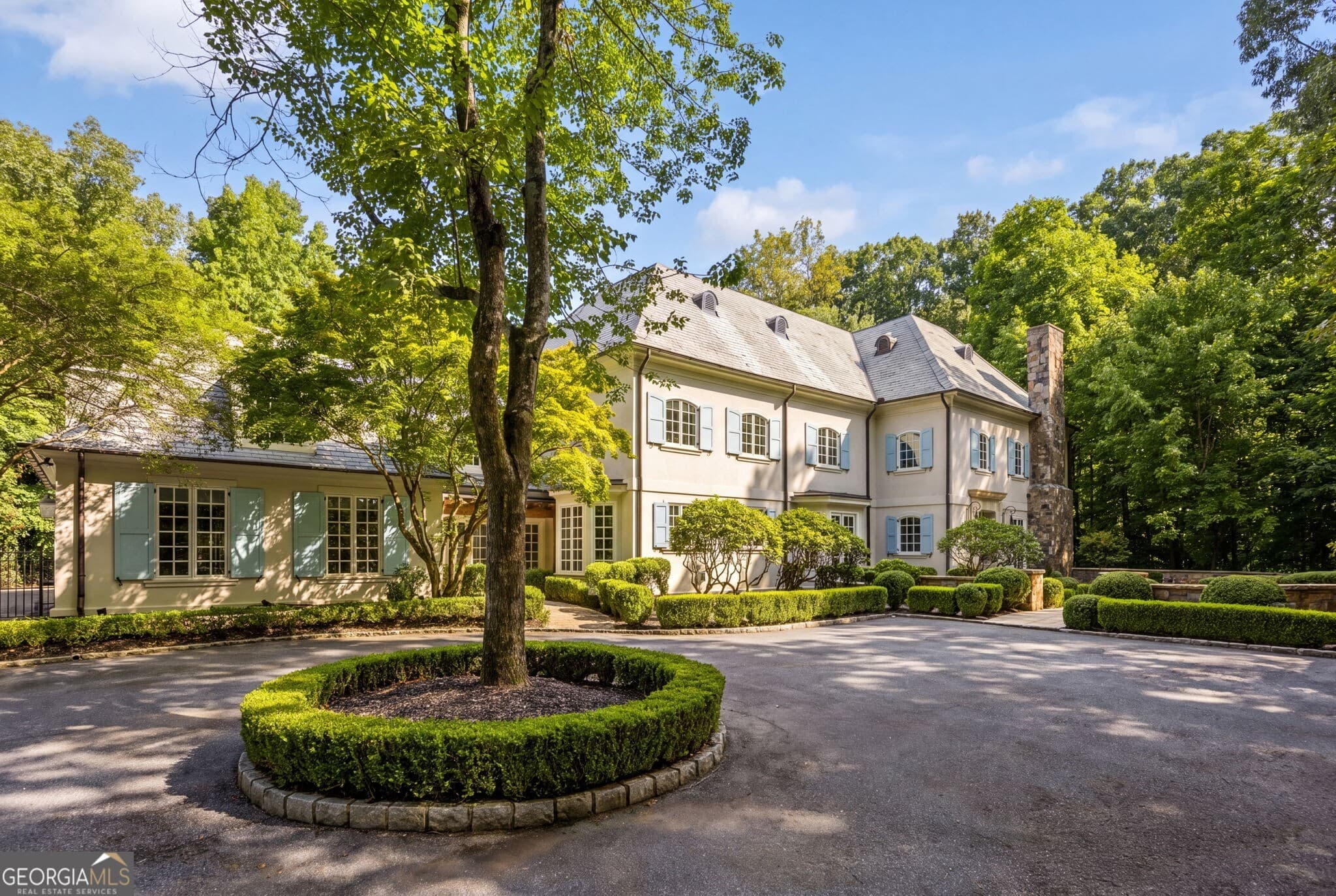 7 bedroom, 8 bathroom, 10,869 sq ft single family residence for sale at 2485 W Wesley Road, Atlanta, GA 30327 — photo 4