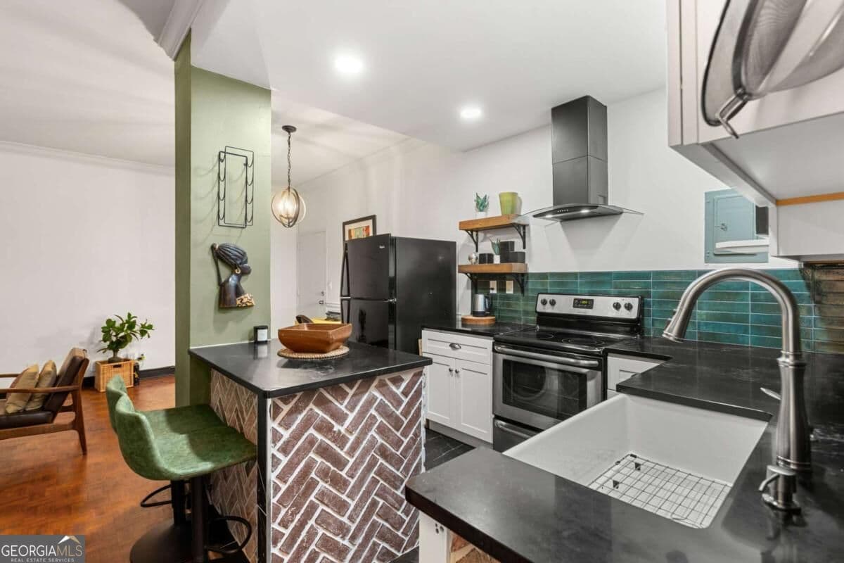 2 bedroom, 1 bathroom, 840 sq ft condominium for sale at 3060 Pharr Court North 216, Atlanta, GA 30305 — photo 10