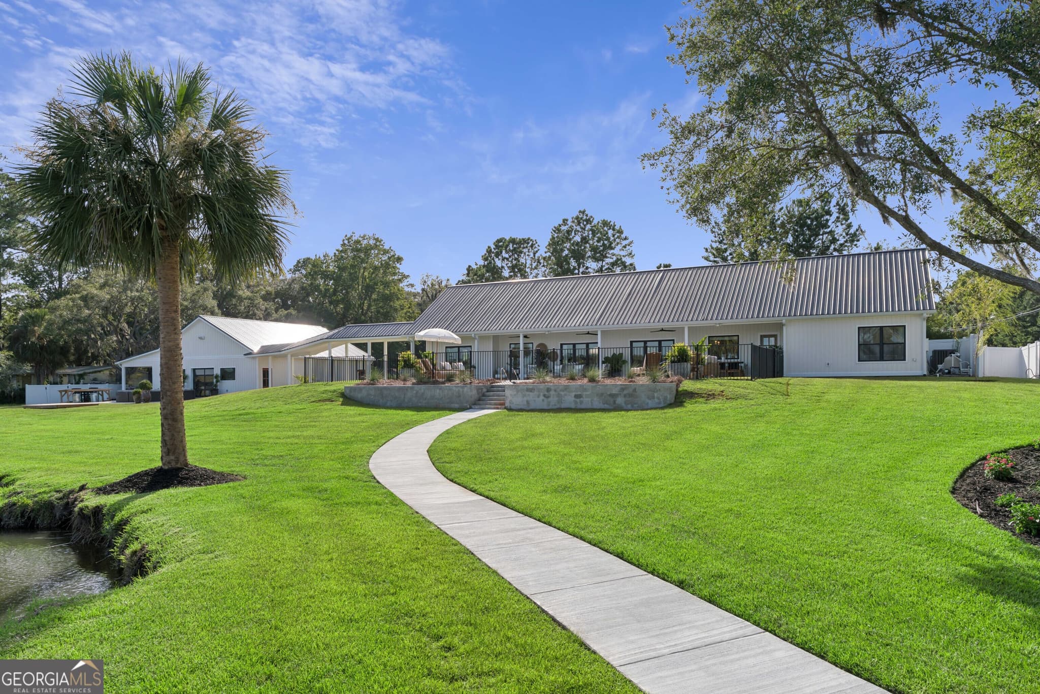 3 bedroom, 3 bathroom, 2,000 sq ft single family residence for sale at 5370 Shellman Bluff Road, Townsend, GA 31331 — photo 5