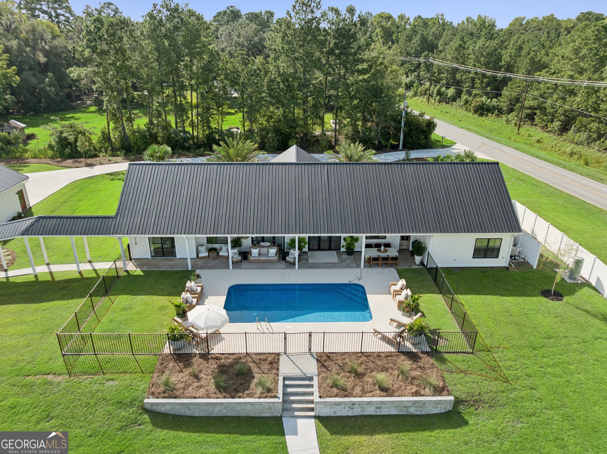3 bedroom, 3 bathroom, 2,000 sq ft single family residence for sale at 5370 Shellman Bluff Road, Townsend, GA 31331 — photo 4