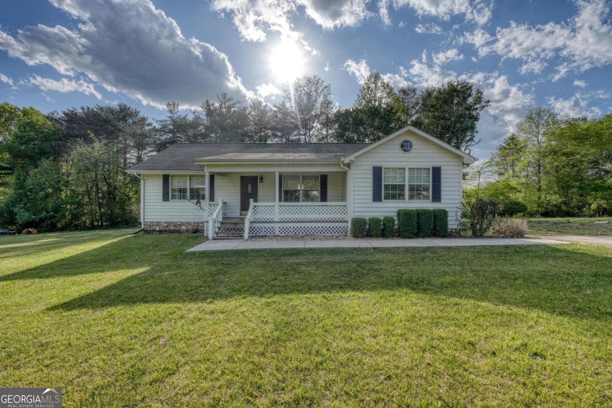 3 bedroom, 2 bathroom, 1,484 sq ft single family residence for sale at 1013 Bradley Road 4, Blairsville, GA 30512 — photo 2