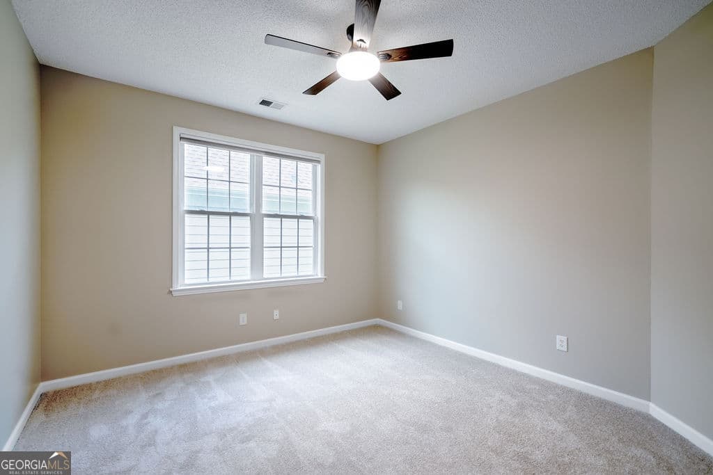 2 bedroom, 2 bathroom, 2,343 sq ft single family residence for sale at 335 Grand Teton Circle, Fayetteville, GA 30215 — photo 6