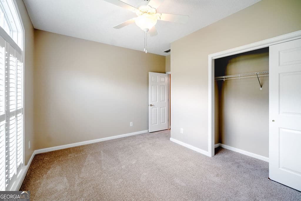 2 bedroom, 2 bathroom, 2,343 sq ft single family residence for sale at 335 Grand Teton Circle, Fayetteville, GA 30215 — photo 4