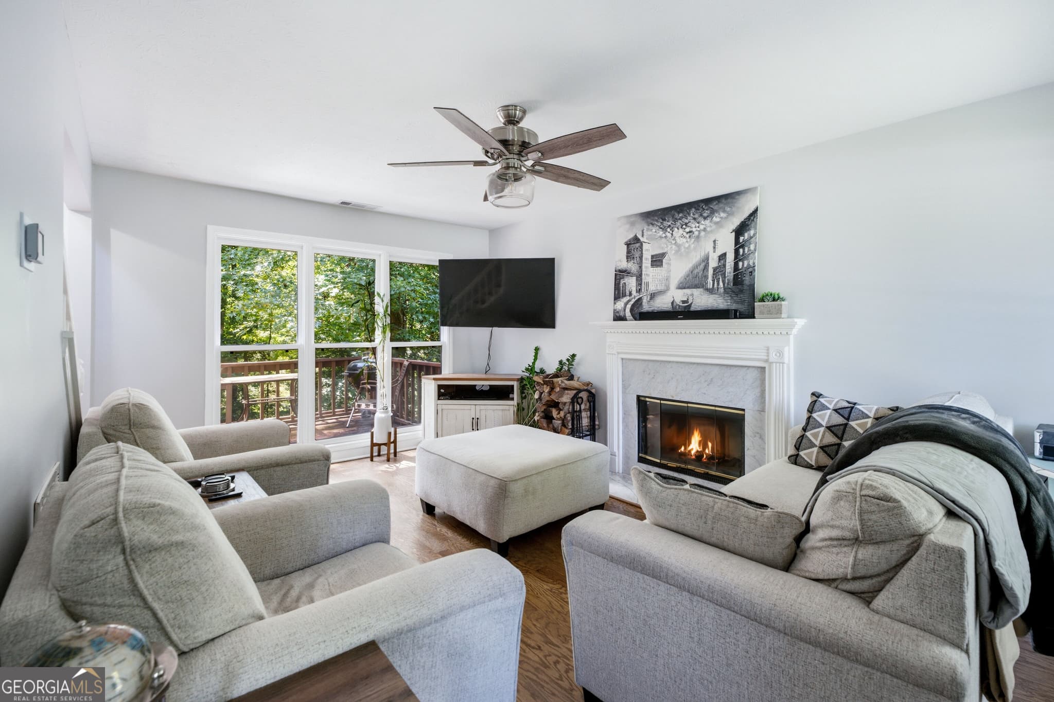 3 bedroom, 2.5 bathroom, 1,344 sq ft single family residence for sale at 1640 Riverview Court, Auburn, GA 30011 — photo 5