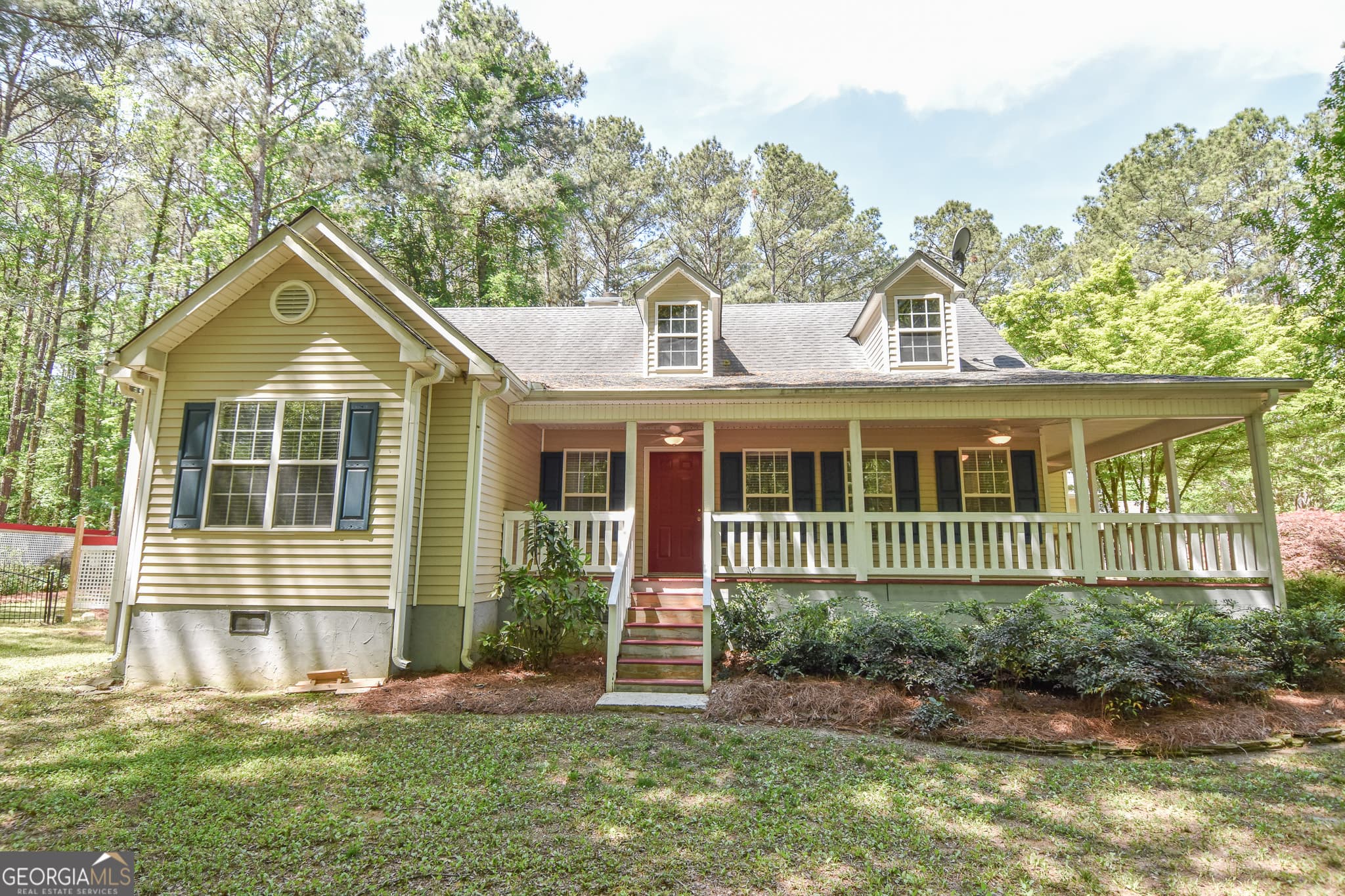 4 bedroom, 3 bathroom, 2,378 sq ft single family residence for sale at 75 Katies Court, Meansville, GA 30256 — photo 3