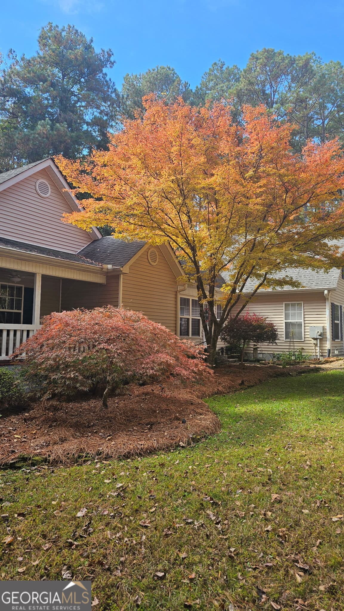 4 bedroom, 3 bathroom, 2,378 sq ft single family residence for sale at 75 Katies Court, Meansville, GA 30256 — photo 5