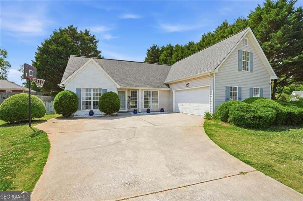 3 bedroom, 2 bathroom single family residence for rent at 35 Shenandoah Drive, Winder, GA 30680 for $2,300 a month