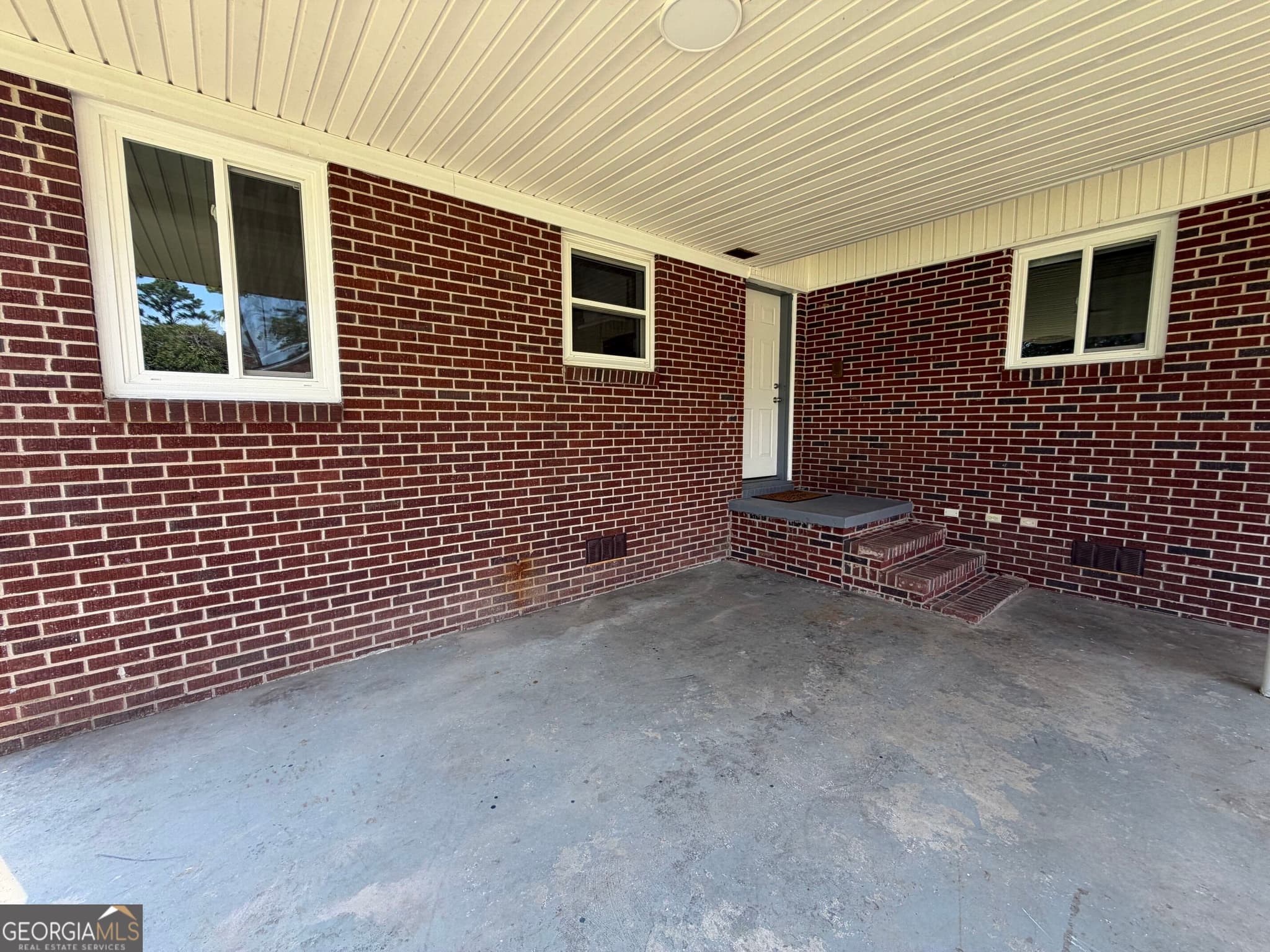 3 bedroom, 2 bathroom, 1,896 sq ft single family residence for sale at 380 N Lexington Street, Lyons, GA 30436 — photo 3