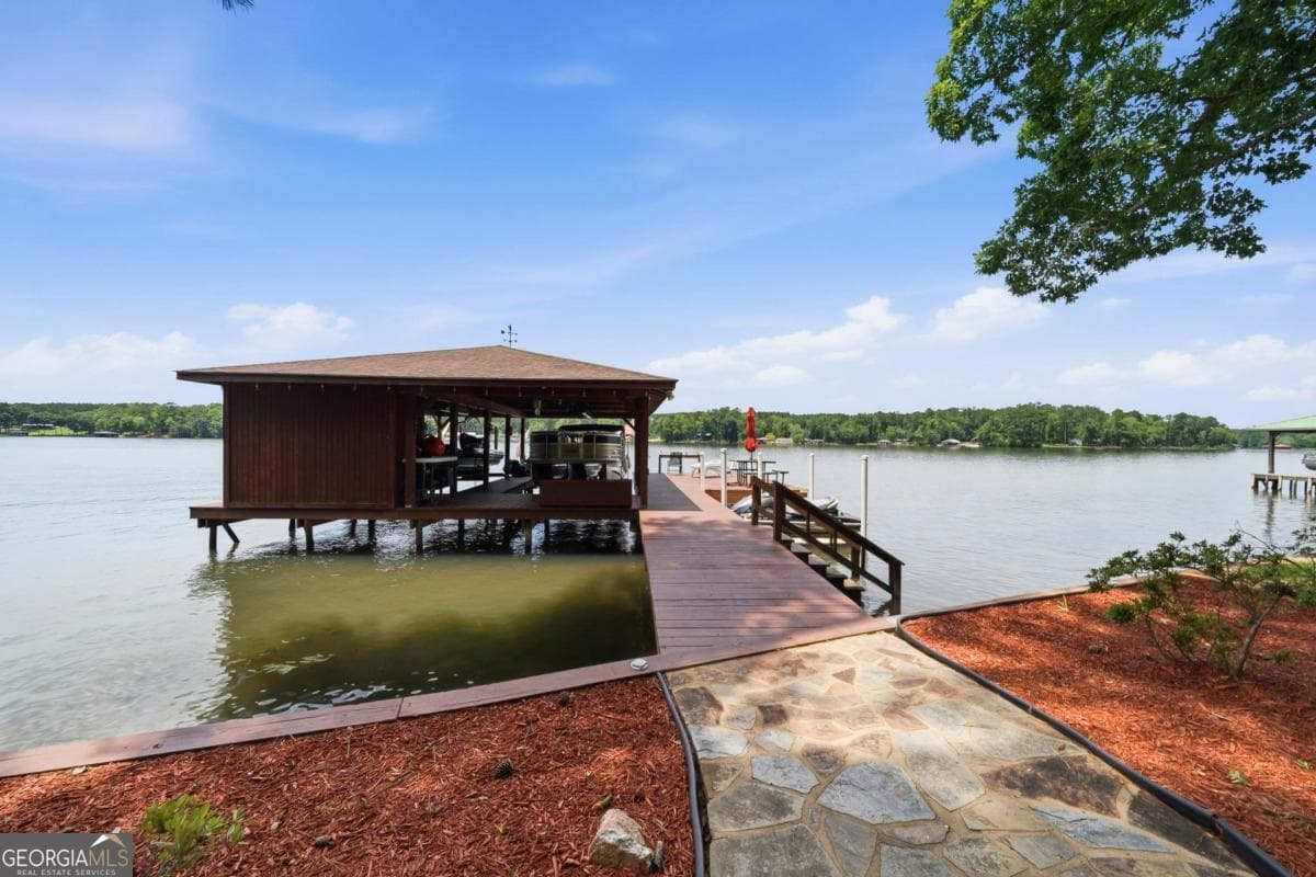 3 bedroom, 3 bathroom, 3,019 sq ft single family residence under contract at 3690 Lakecrest Drive, Sparta, GA 31087 — photo 3