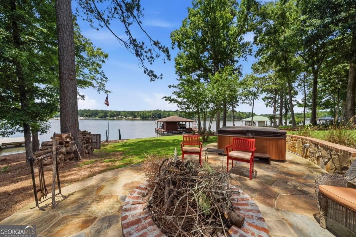 3 bedroom, 3 bathroom, 3,019 sq ft single family residence under contract at 3690 Lakecrest Drive, Sparta, GA 31087 — photo 4