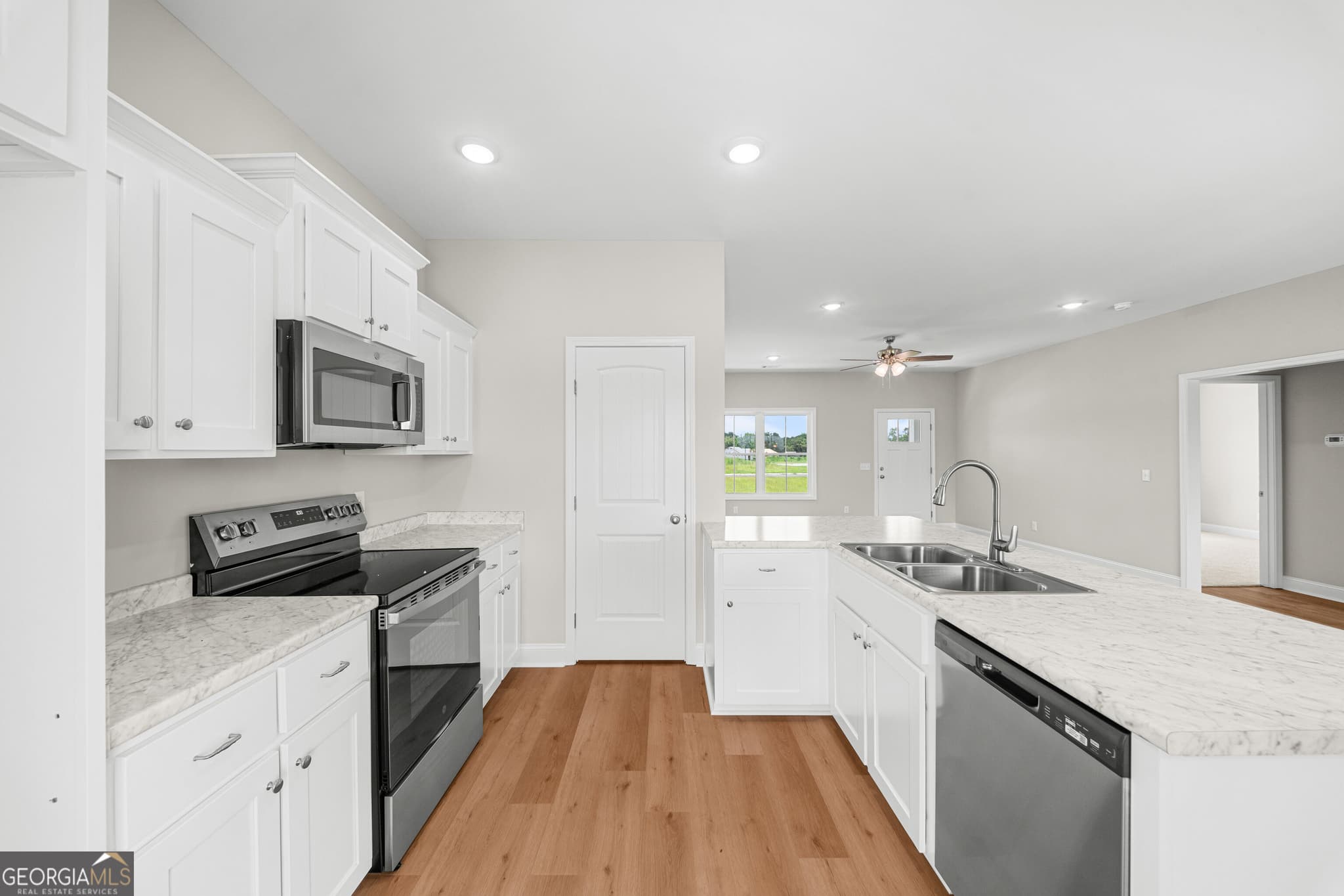 3 bedroom, 2 bathroom, 1,398 sq ft single family residence for sale at 169 Landmark Circle LOT 32, Statesboro, GA 30458 — photo 9