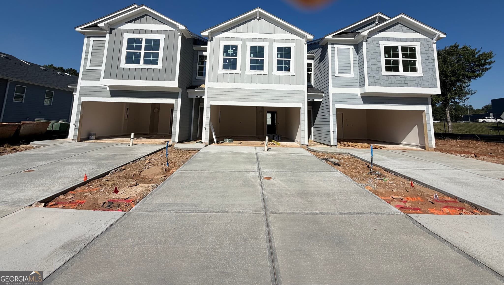 3 bedroom, 2.5 bathroom, 1,748 sq ft townhouse for sale at 2664 High View Court, Decatur, GA 30035 — photo 2