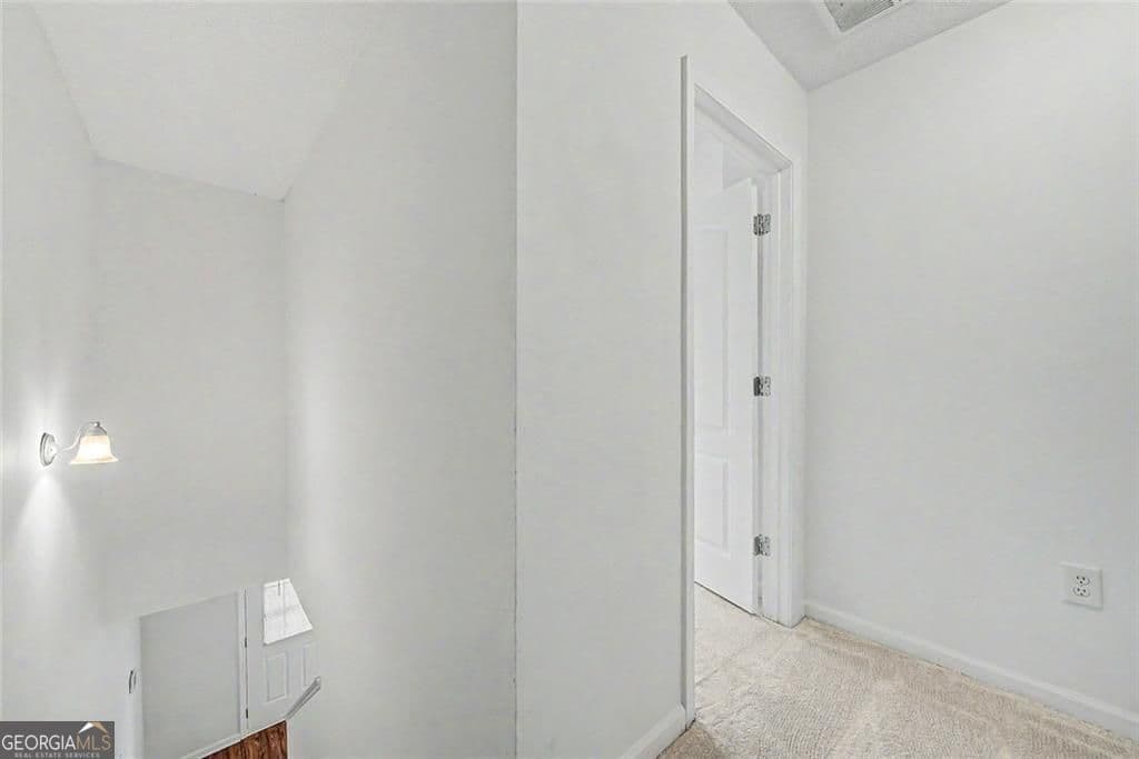 2 bedroom, 2.5 bathroom, 1,458 sq ft townhouse for sale at 413 Inkberry Drive, Atlanta, GA 30349 — photo 3