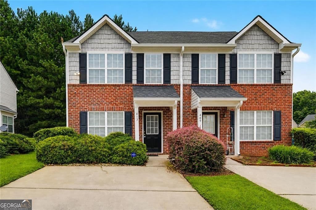 2 bedroom, 2.5 bathroom, 1,458 sq ft townhouse for sale at 413 Inkberry Drive, Atlanta, GA 30349 — photo 1 of 23