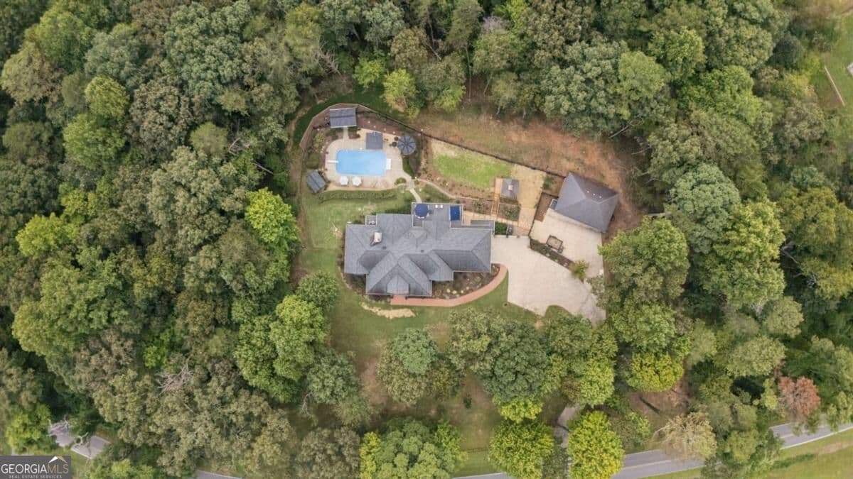 5 bedroom, 5.5 bathroom, 6,617 sq ft single family residence for sale at 335 Old Tails Creek Road, Ellijay, GA 30540 — photo 7